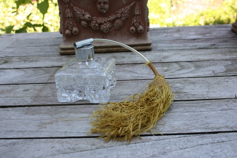Antieke parfumverstuiver