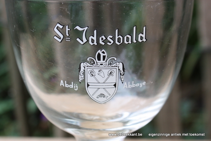 Bierglas glas op voet ST IDESBALD